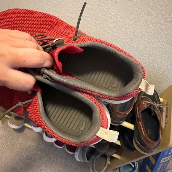 Old shoes make offer - Picture 8 of 14